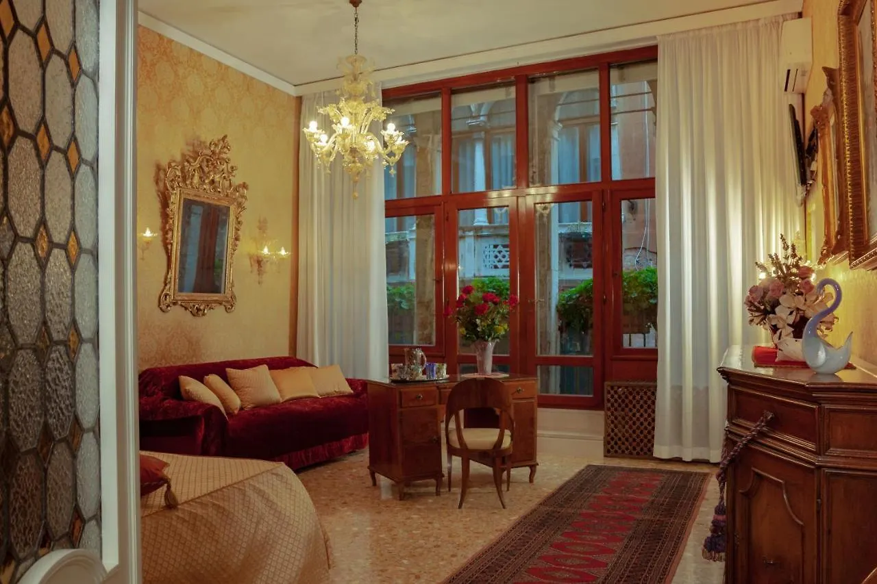 B&B Beroni A Venezia Italy